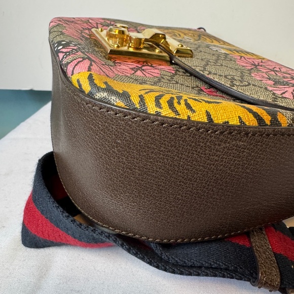 Gucci Padlock GG Sylvie Web Accent & Bengal Print 2-Ways Saddle Bag GG Supremex - Picture 7 of 13